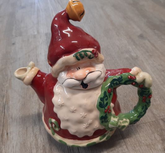 santa teapot